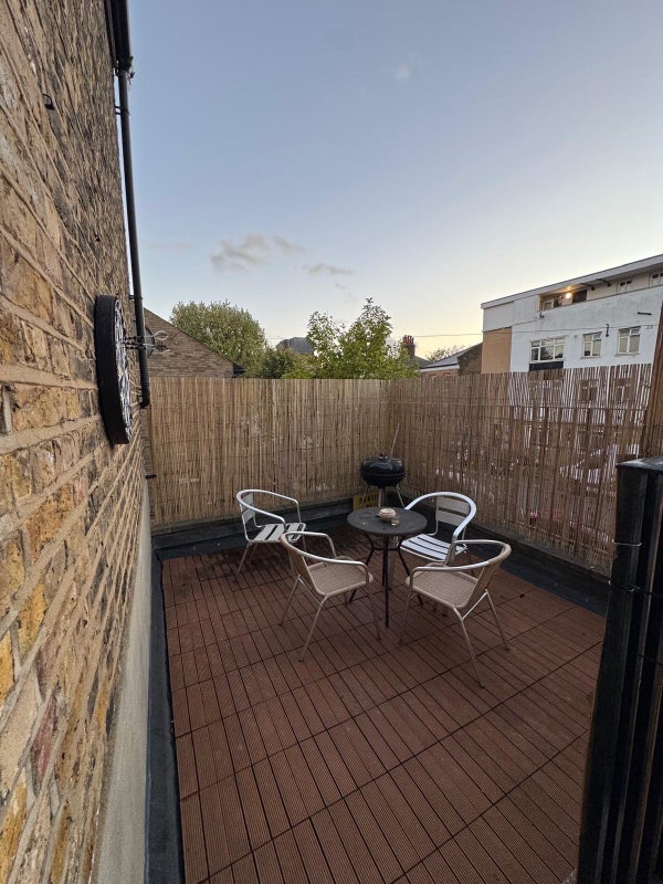 Room Hanover Park in Greater London