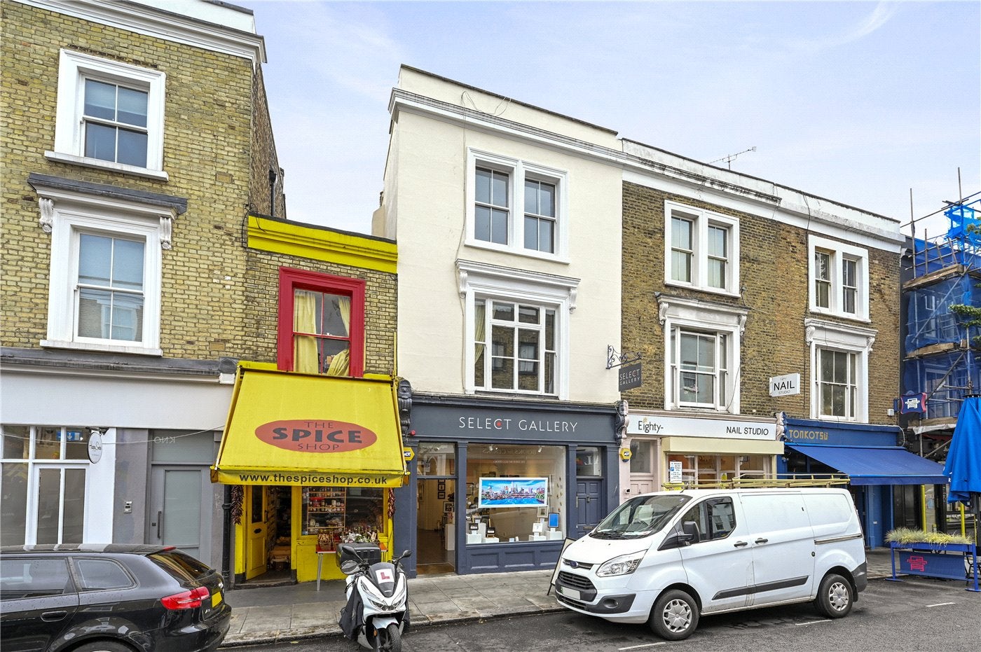 Flat Blenheim Crescent in Greater London