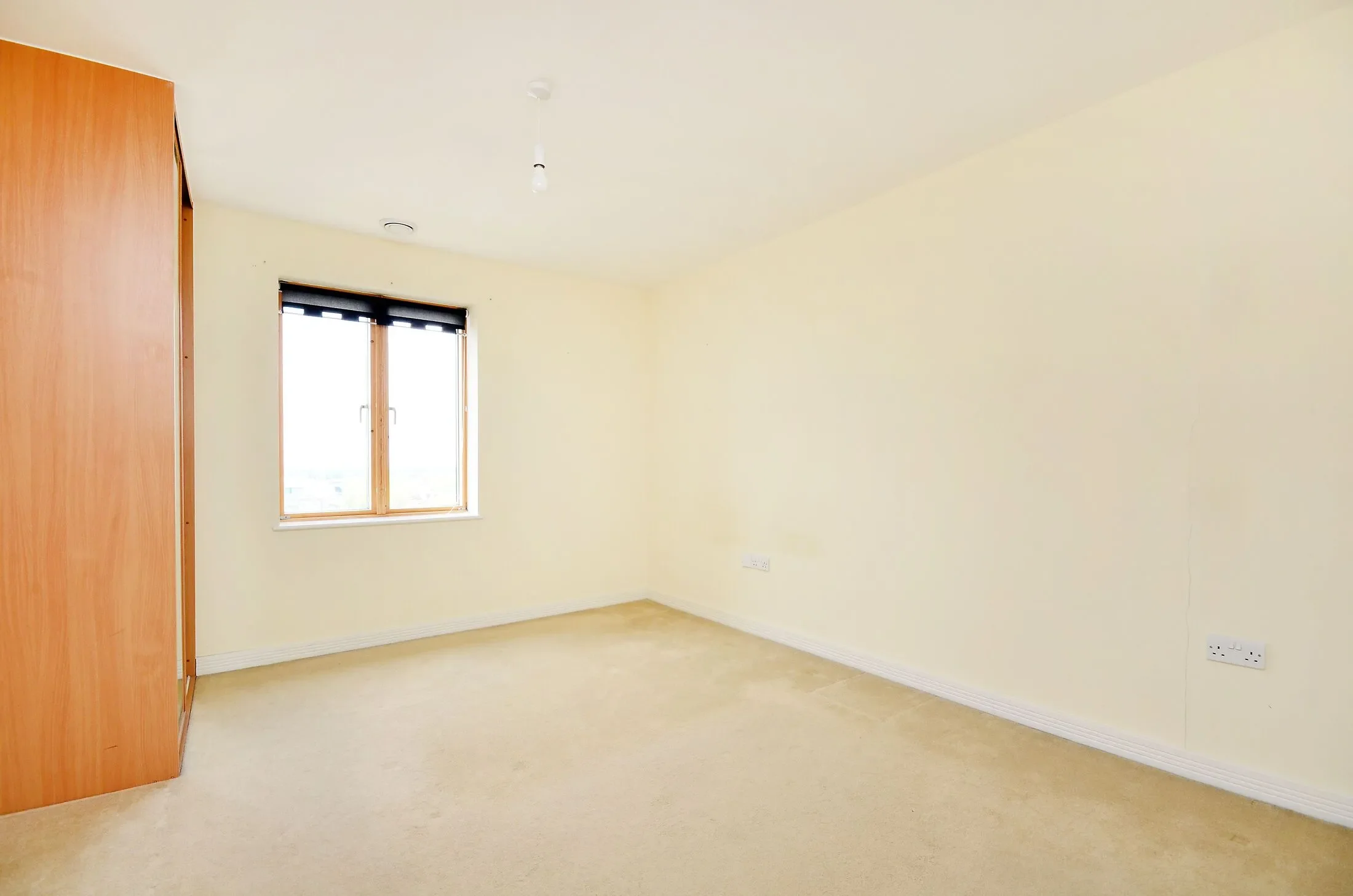 Flat Kirchen Road in Greater London