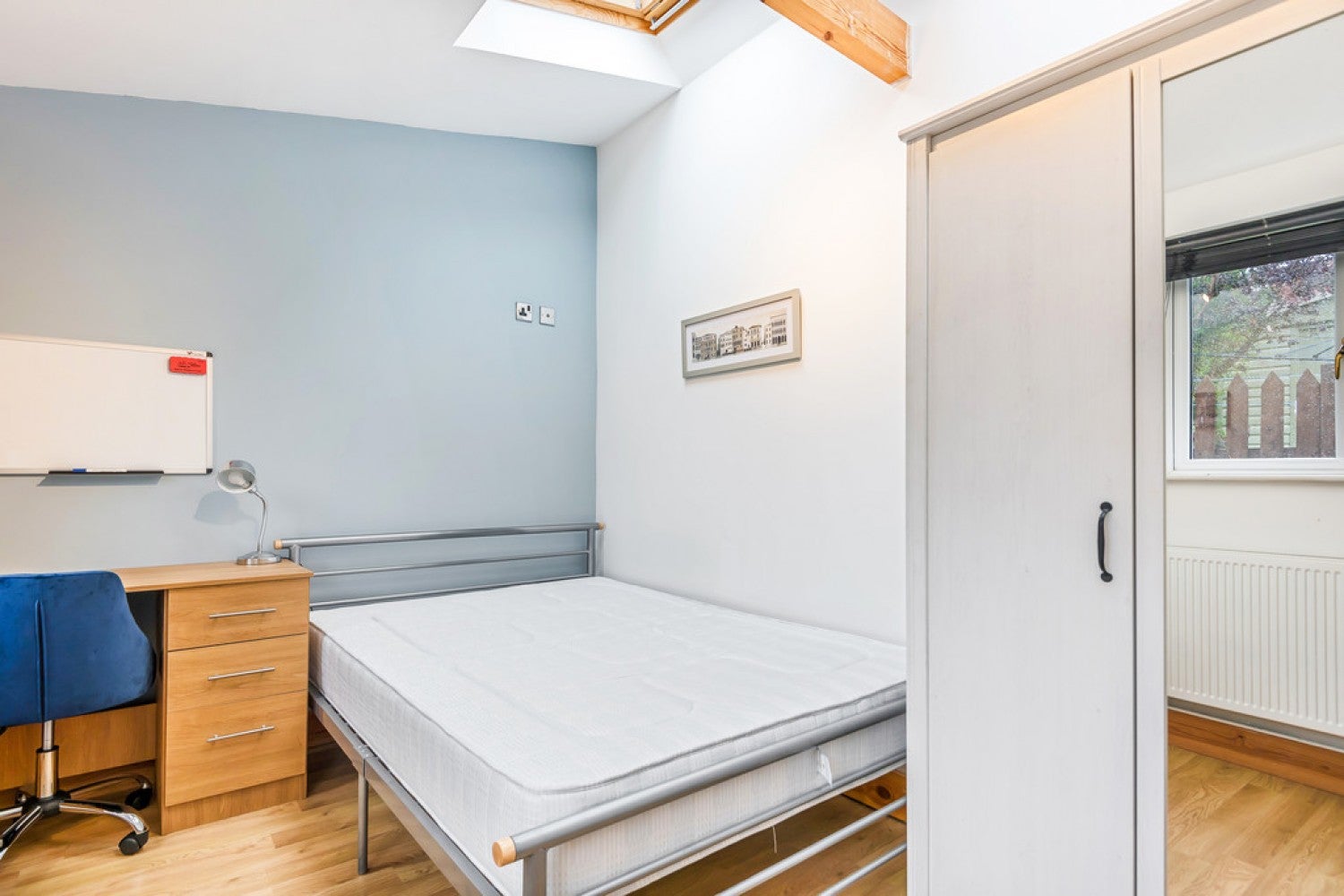 Room Burnett Close in Winchester