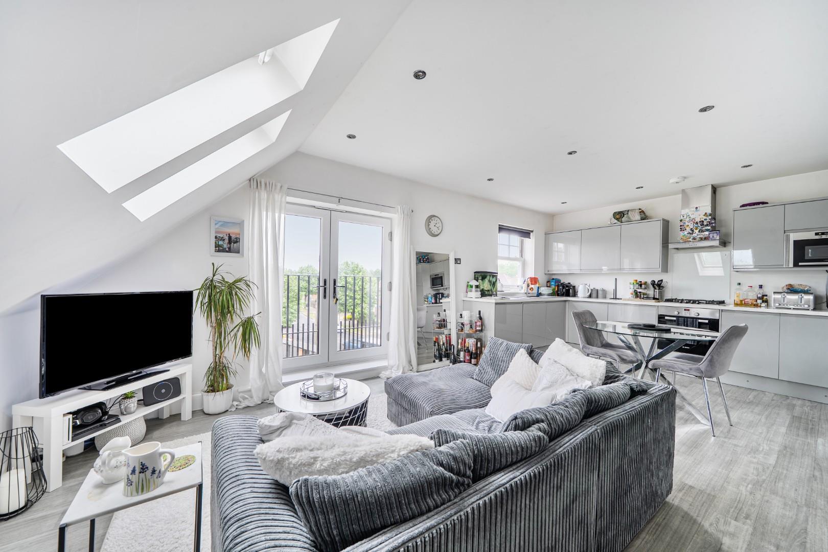 Flat Blackbrook Lane in Greater London