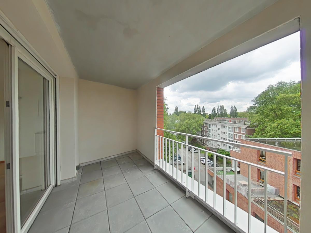 Flat Rue Émile Rouzé in Lille
