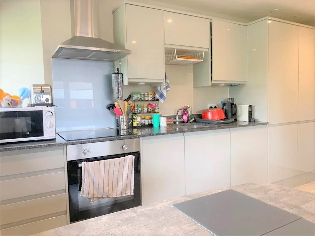 Flat Dwight Road in Croxley Green