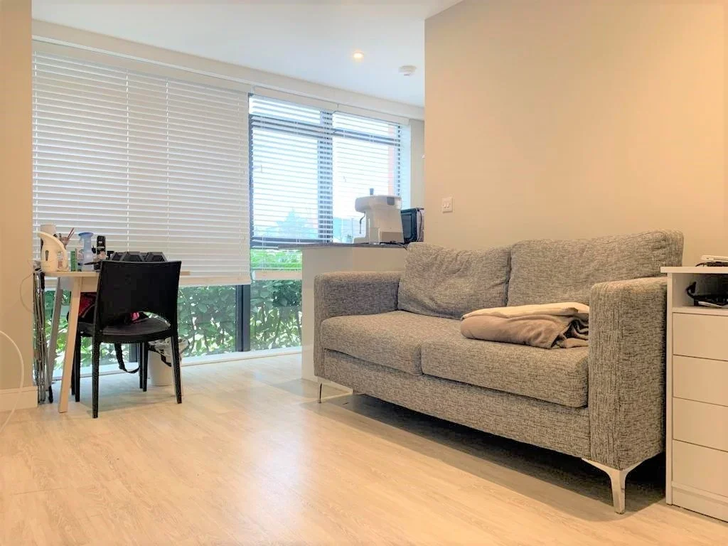 Flat Dwight Road in Croxley Green