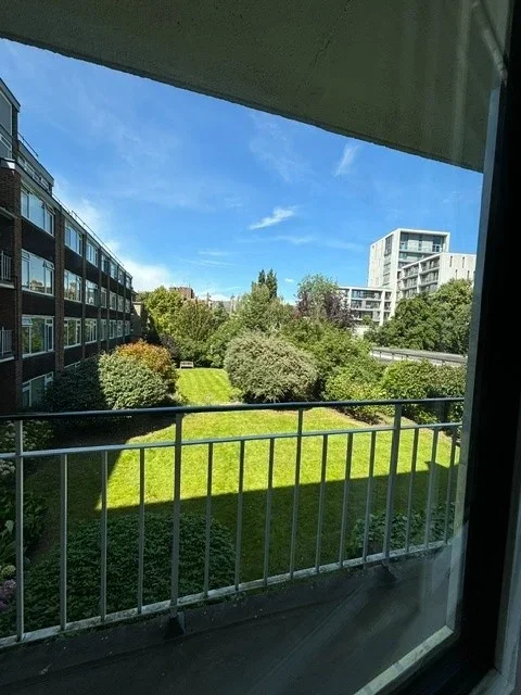 Flat Putney Hill in Greater London