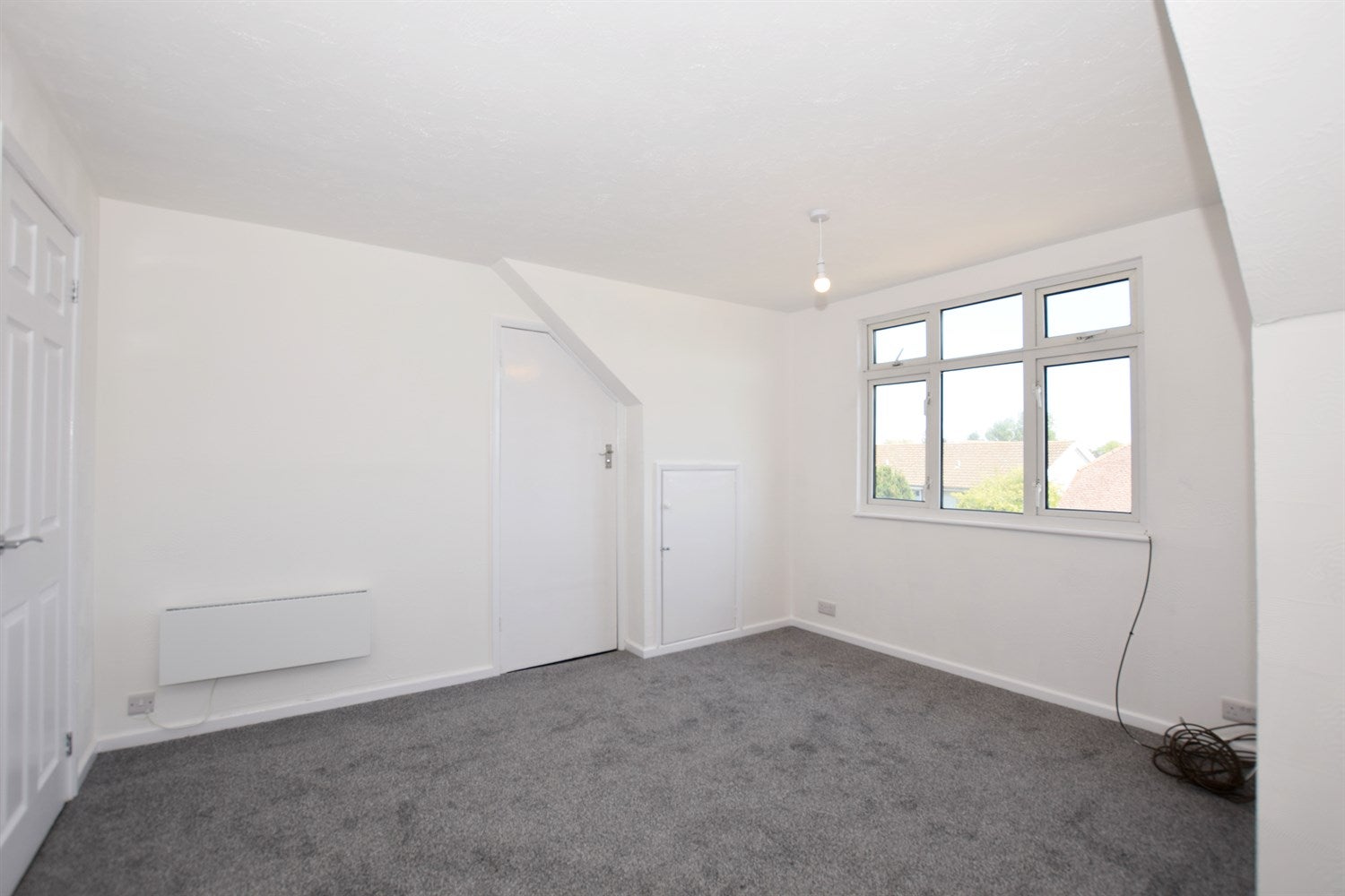 Flat Pagham Road in Arun