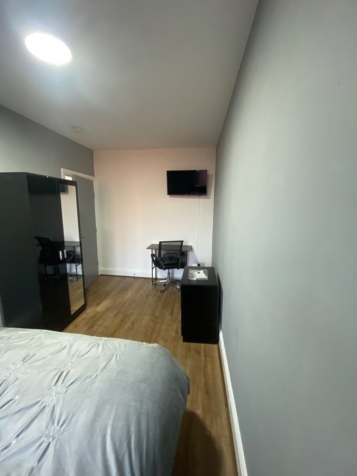 Room Chorley Old Road in Bolton