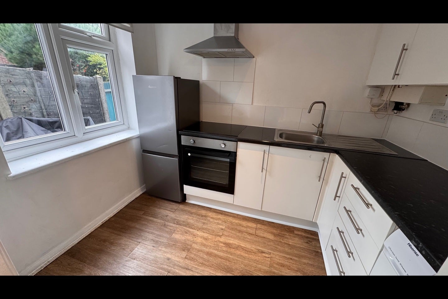 Flat Fox Lane in Greater London