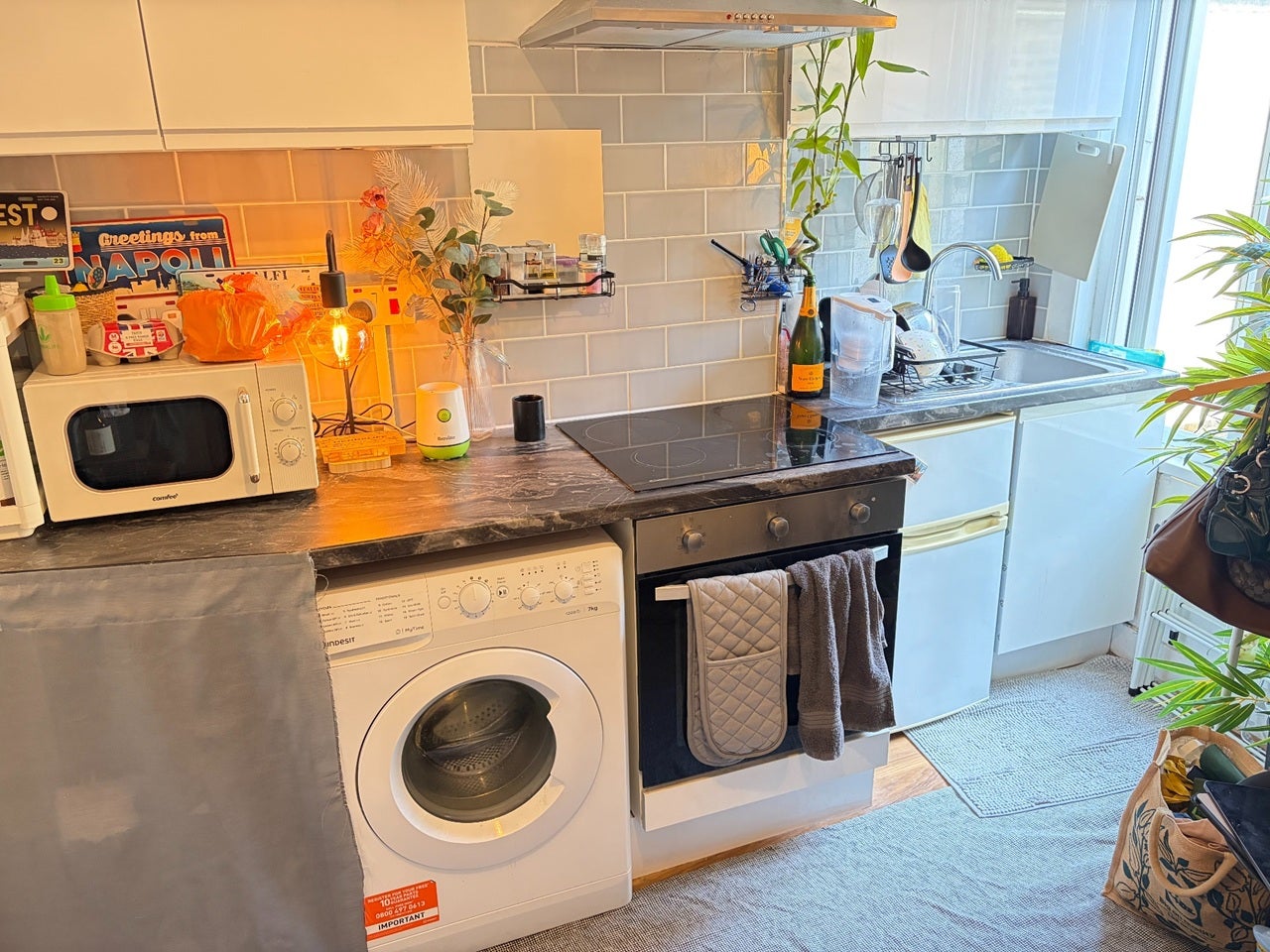 Flat Warwick Road in Greater London