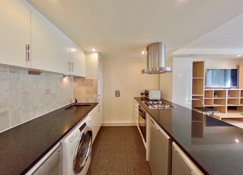 Flat Cambridge Heath Road in Greater London