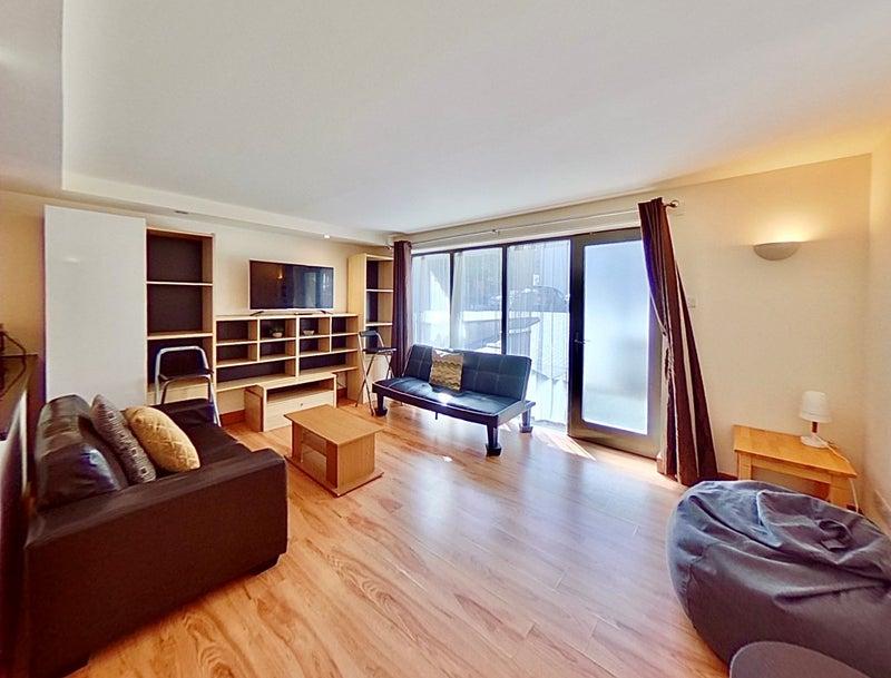 Flat Cambridge Heath Road in Greater London