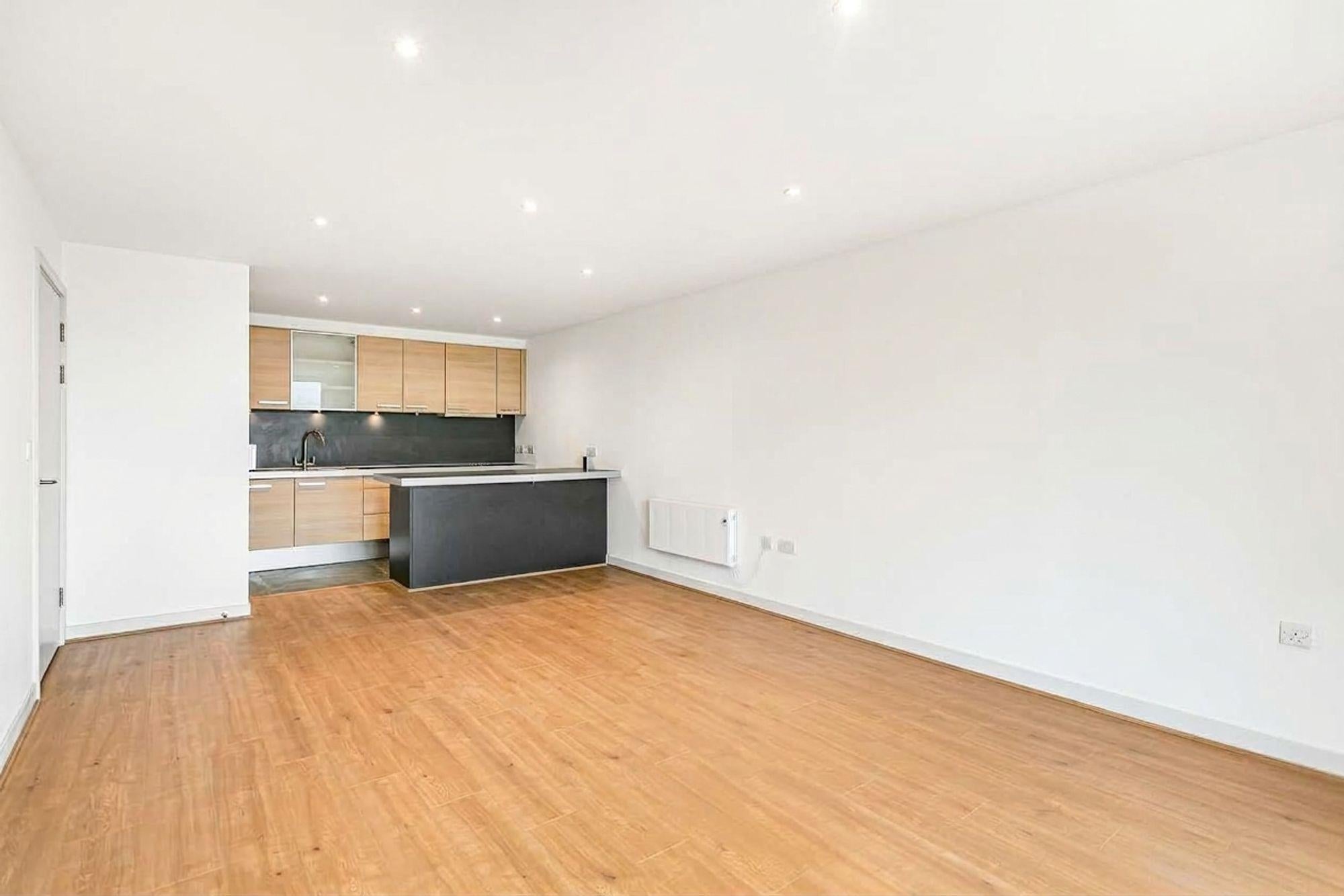 Flat The Heart of Walton in Elmbridge