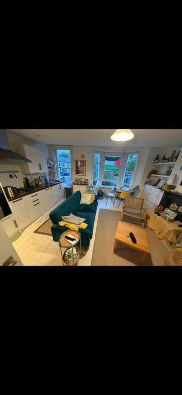 Flat Holmewood Gardens in Greater London