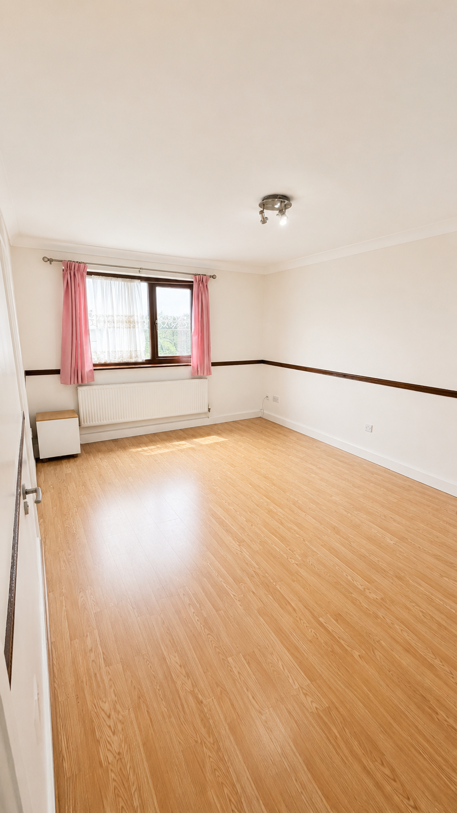 Flat Gurney Close in Greater London