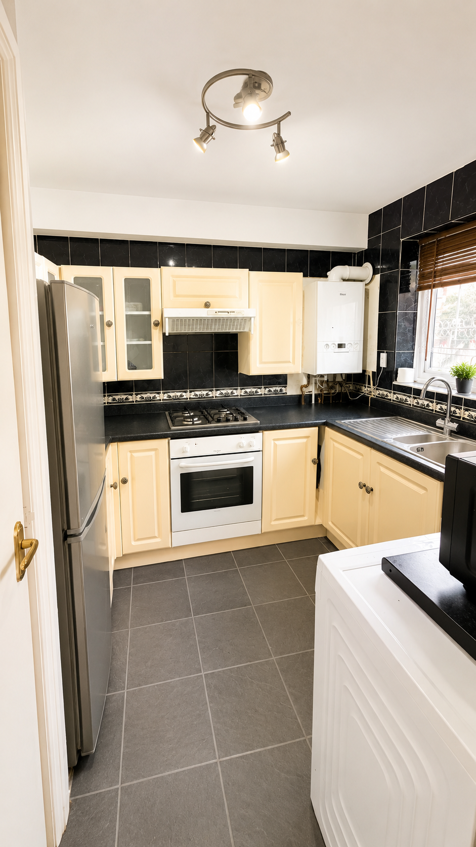 Flat Gurney Close in Greater London
