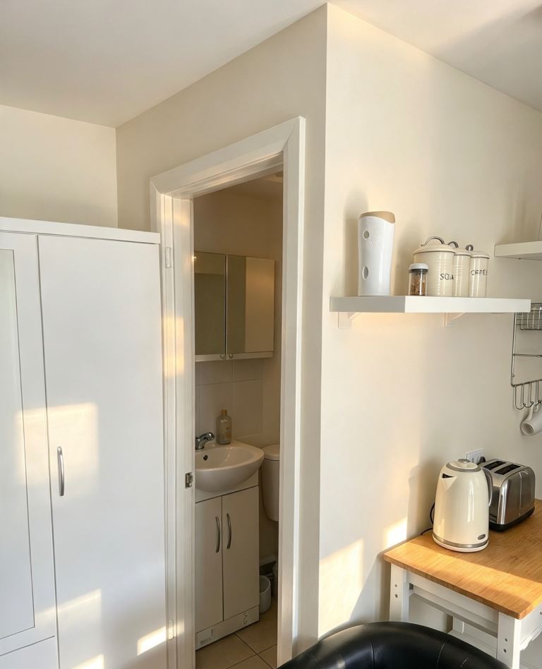 Flat Crest Drive in Greater London