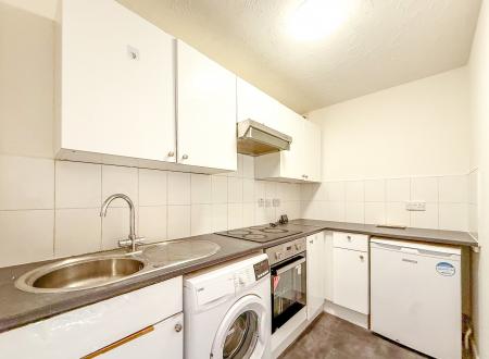 Flat Crown Rise in Watford