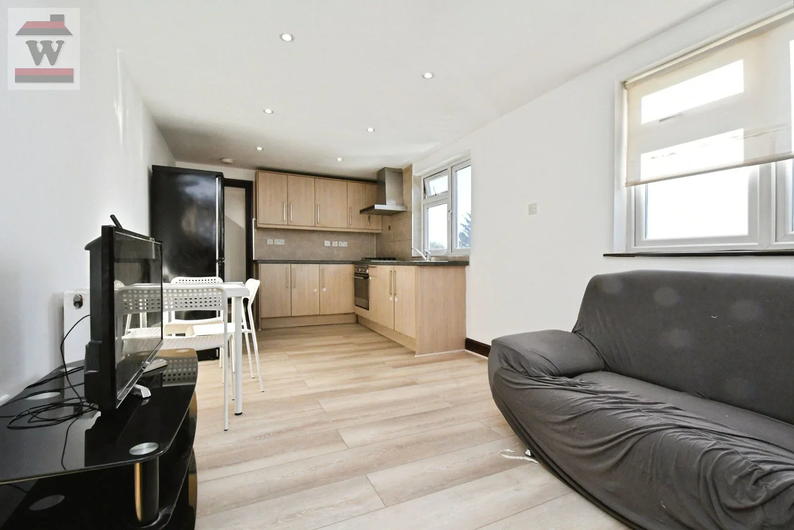 Flat Lampton Road in Greater London