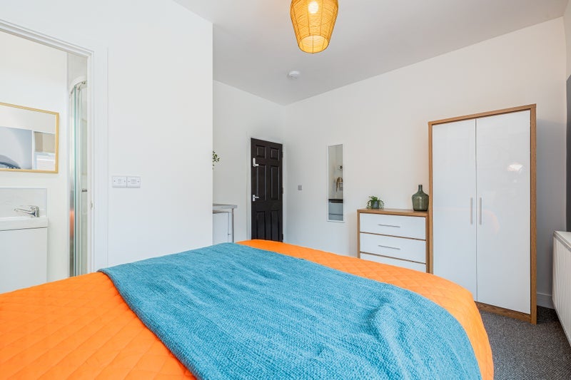 Room St Mary's Road in Nuneaton and Bedworth