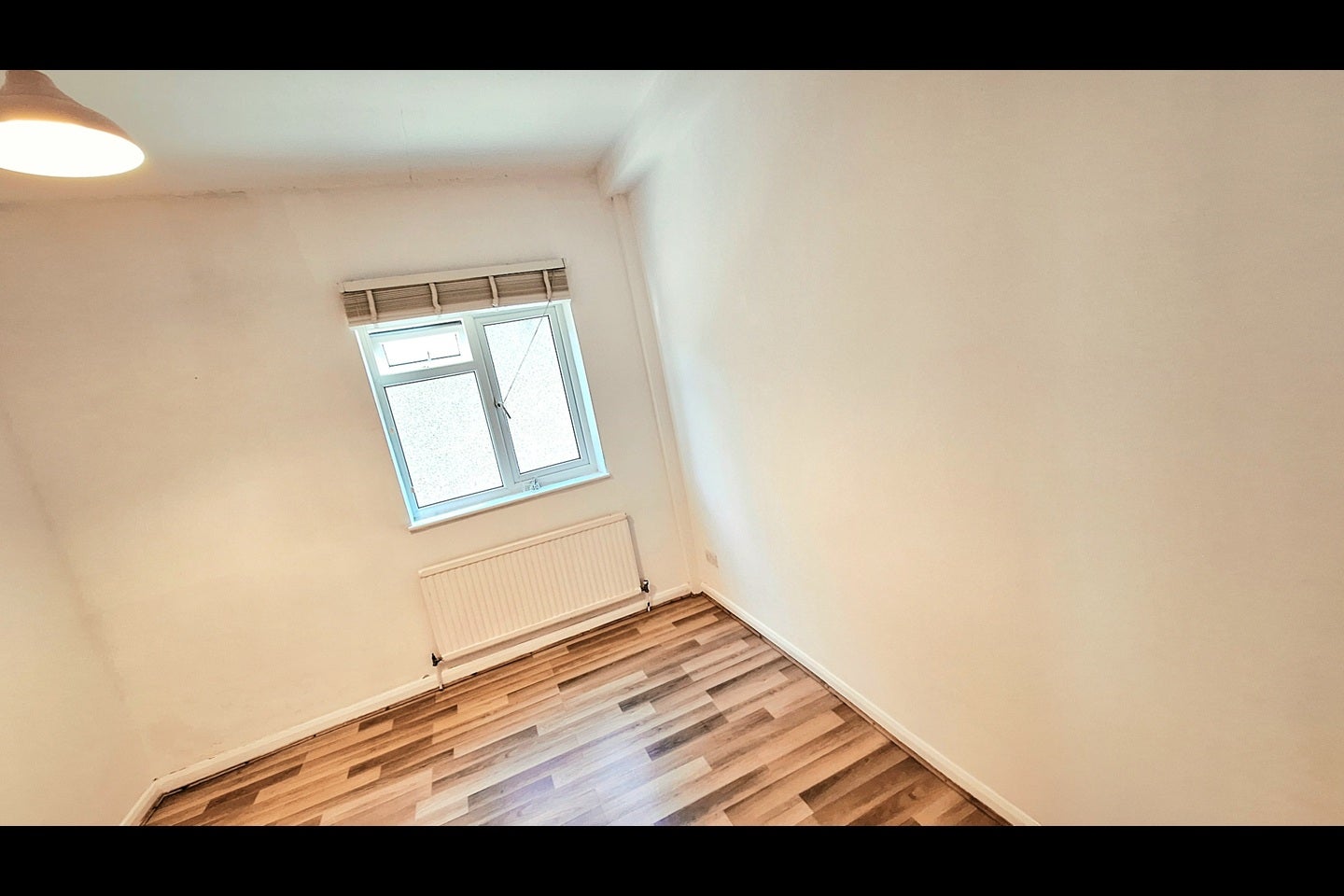 Flat Palace Grove in Greater London