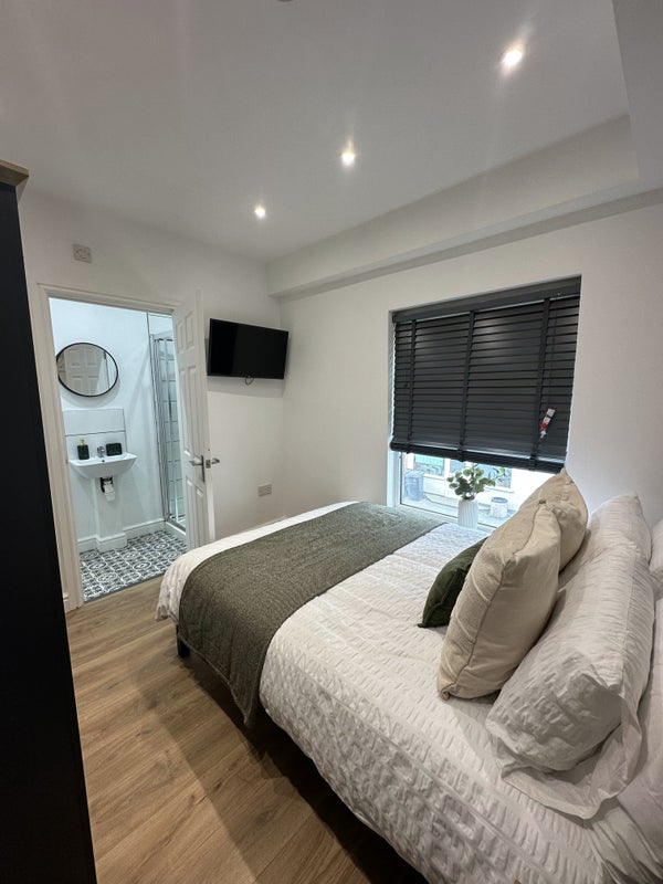 Room High Street in Hinckley and Bosworth