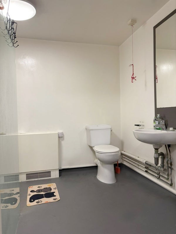 Room Goswell Road in Greater London
