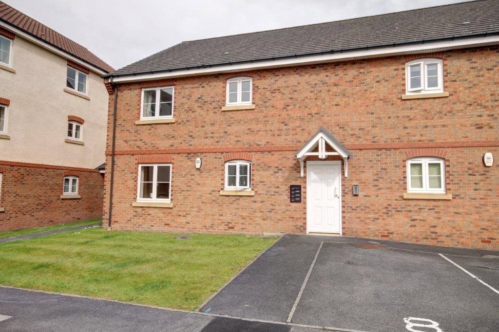 Flat Farrier Close in Pity Me