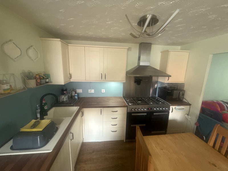 Room Lyndhurst Close in Coventry