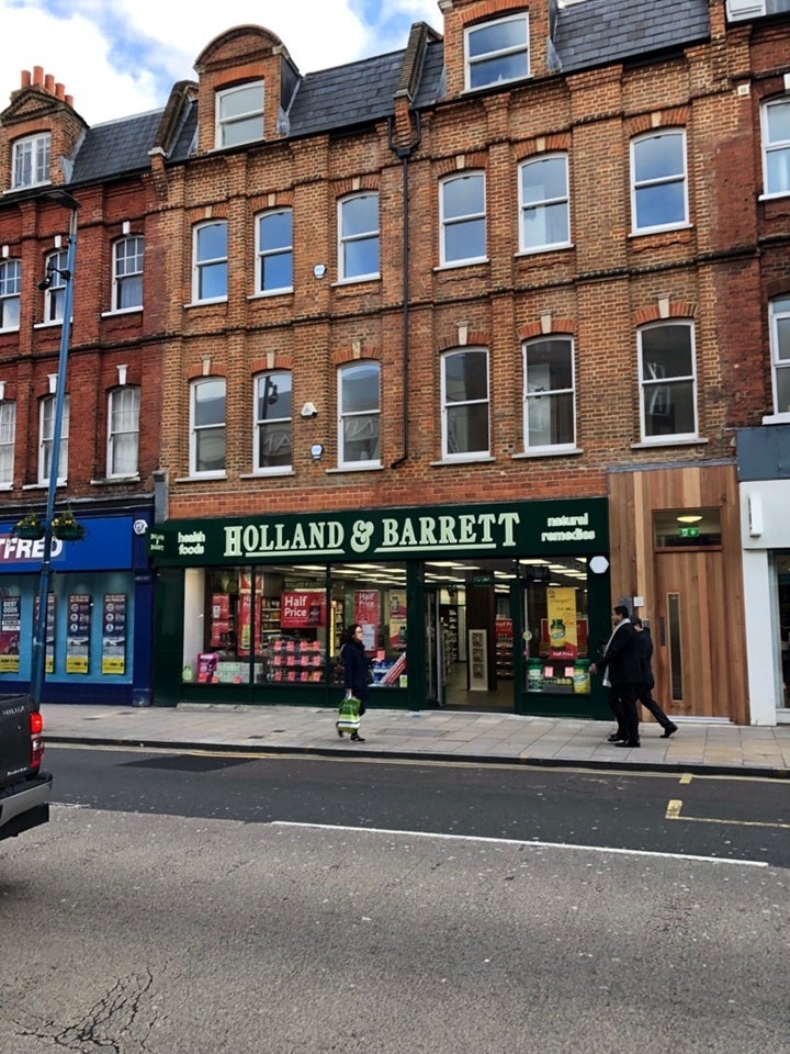 Flat Putney High Street in Greater London