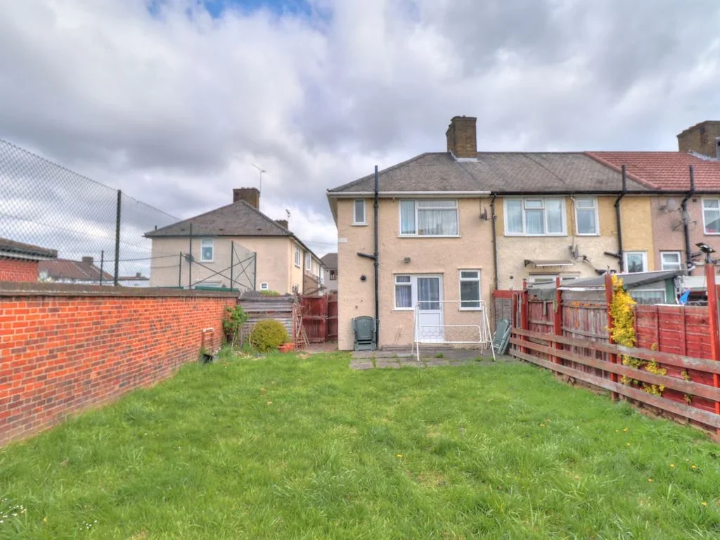 House Hewett Road in Greater London