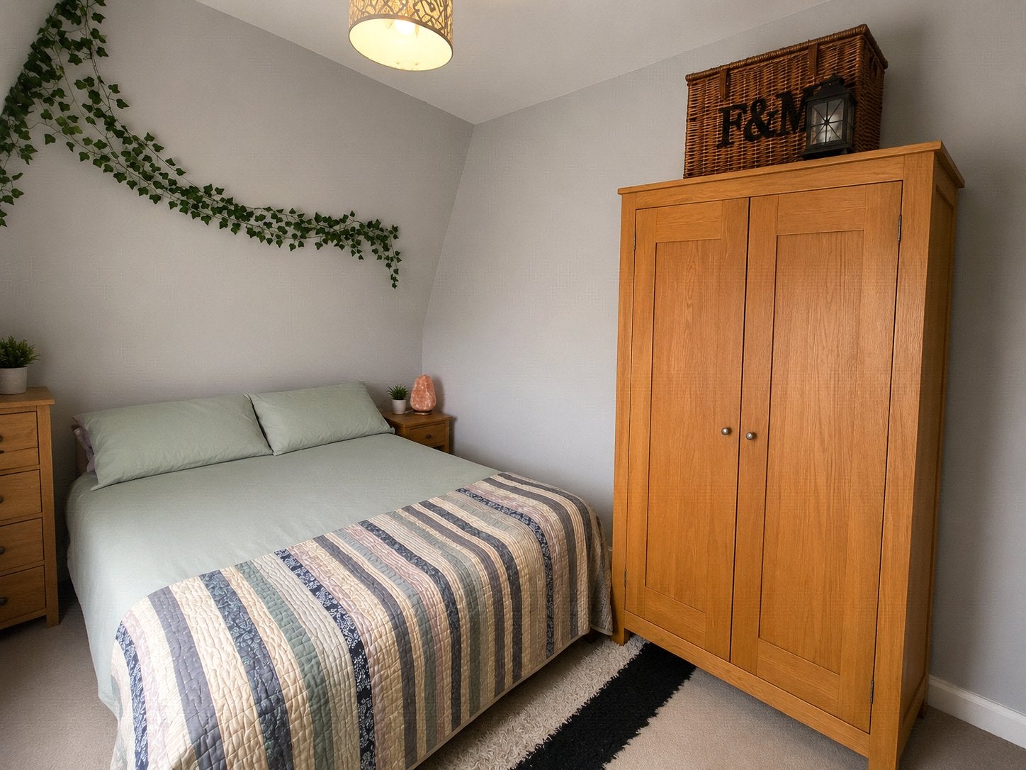 Flat Ashley Road in Epsom and Ewell