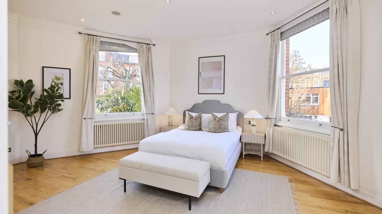 Flat Rudall Crescent in Greater London