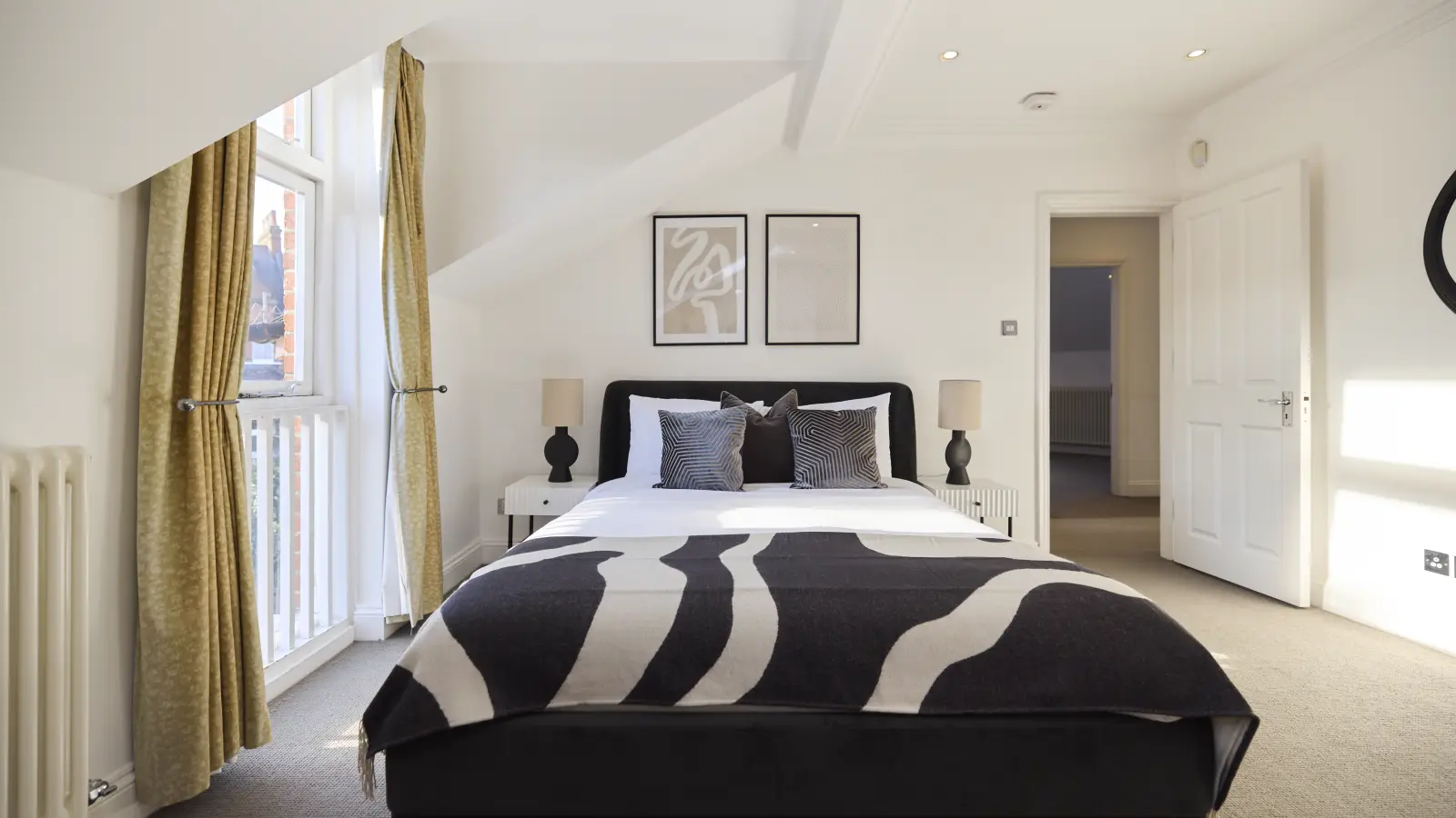 Flat Rudall Crescent in Greater London