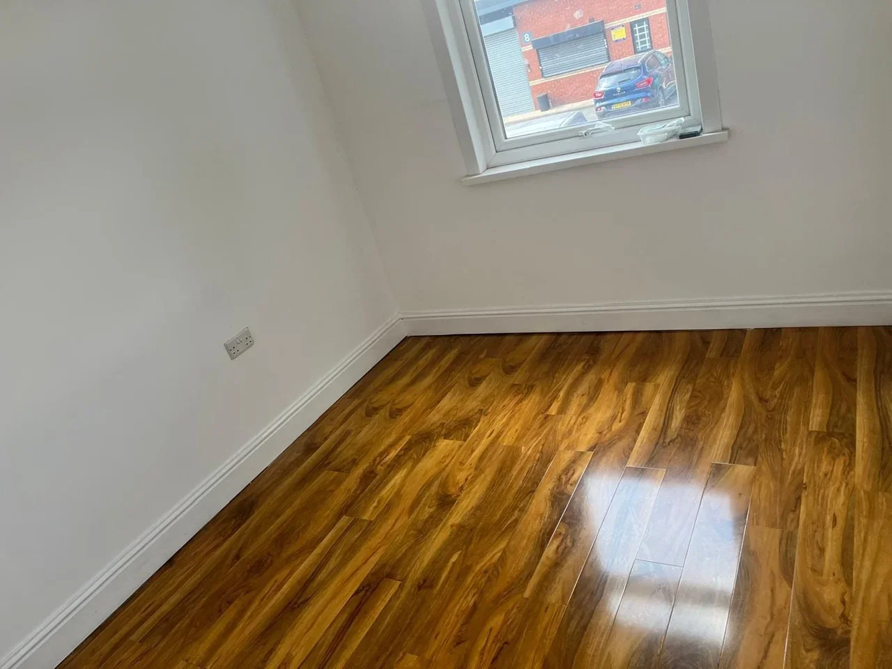 Room Wanstead Park Road in Greater London