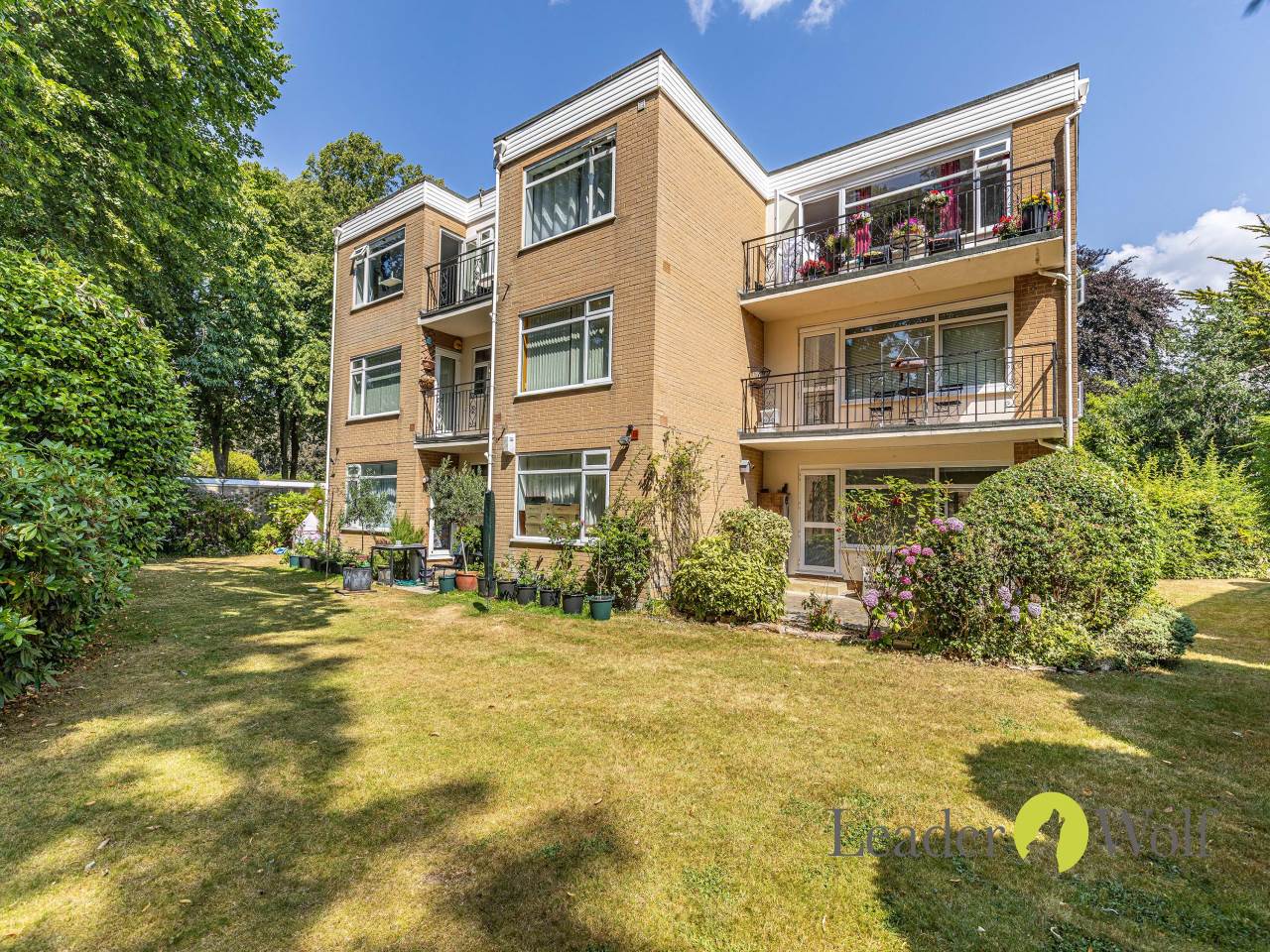 Flat Portarlington Road in Bournemouth