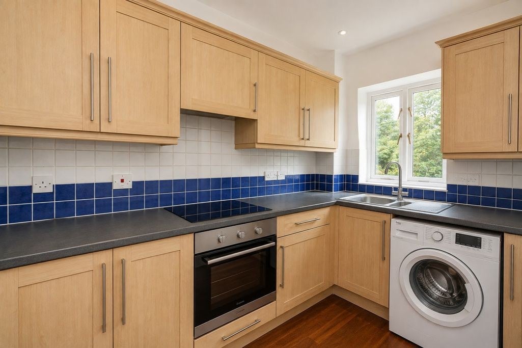 Flat Upton Park in Slough