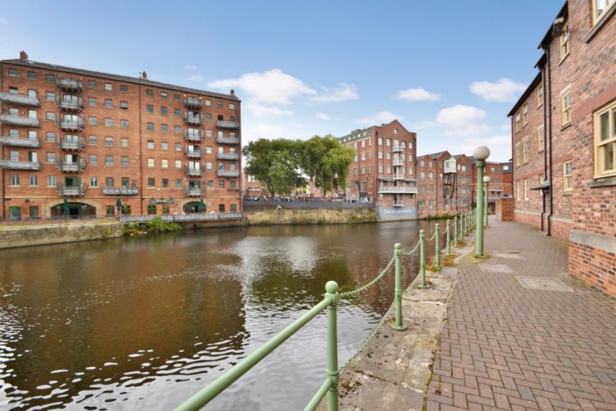 Flat Navigation Walk in Leeds