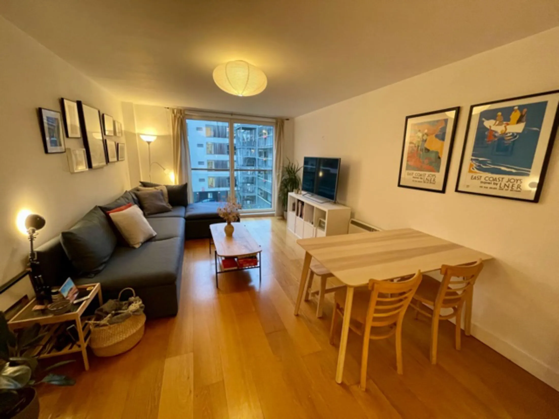 Flat Orsman Road in Greater London