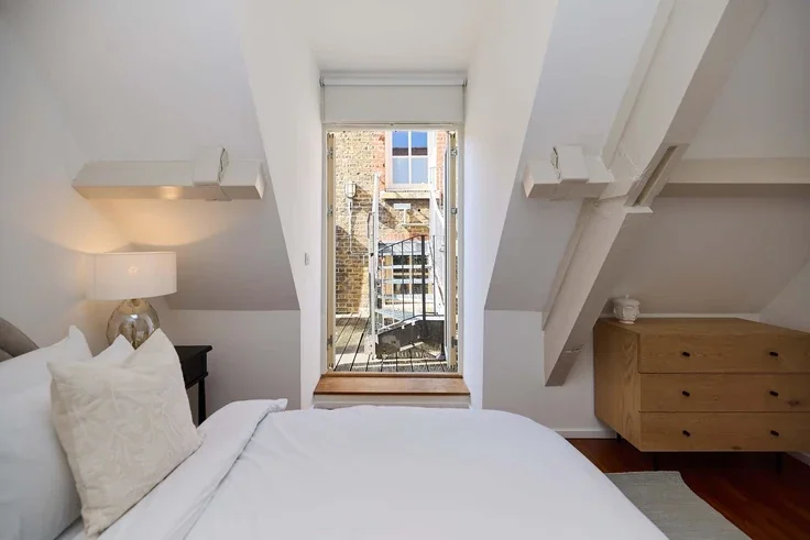 Flat Clark Street in Greater London