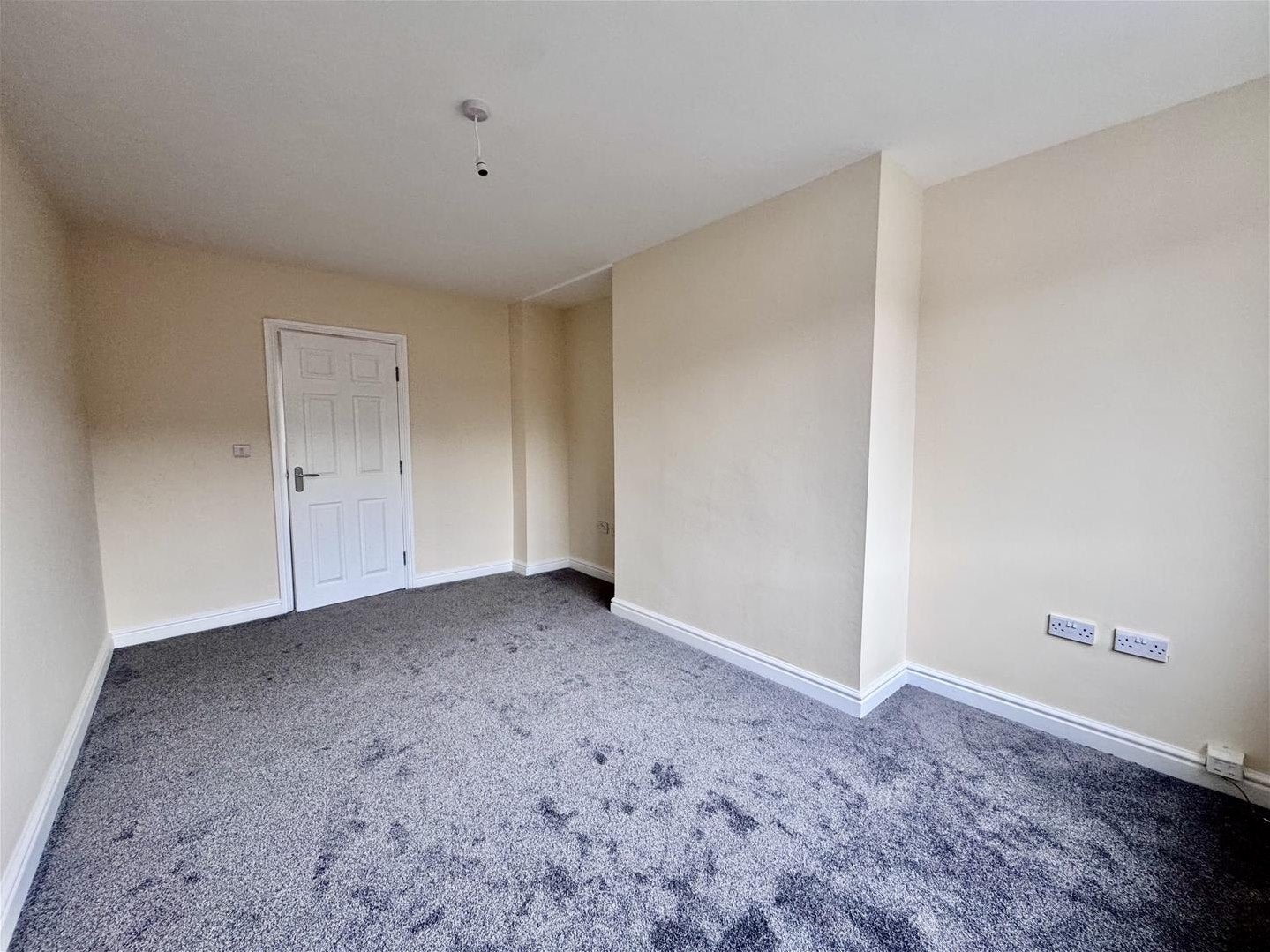 Flat Colescliffe Road in Scarborough
