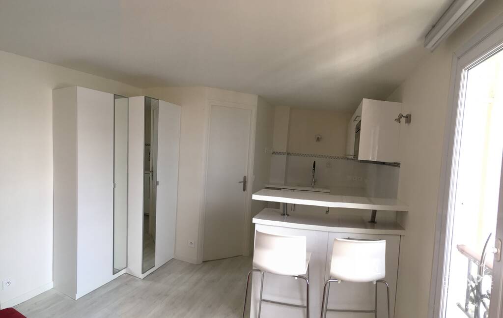 Flat Rue des Martyrs in Paris