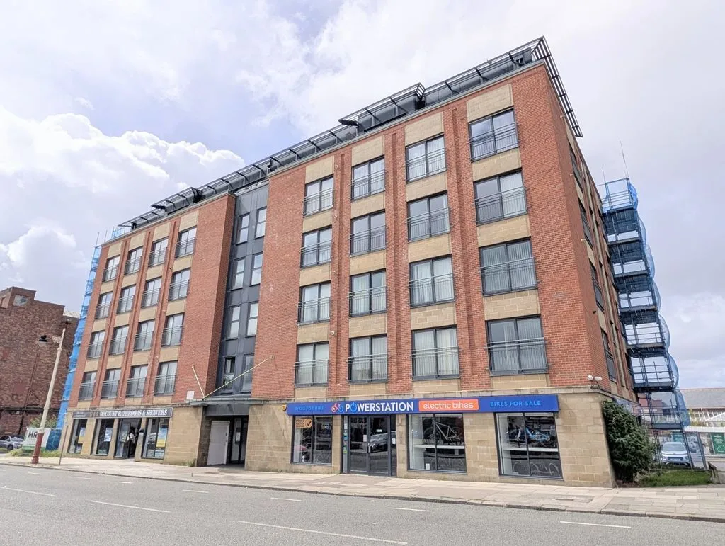 Flat Kingsway in Southport