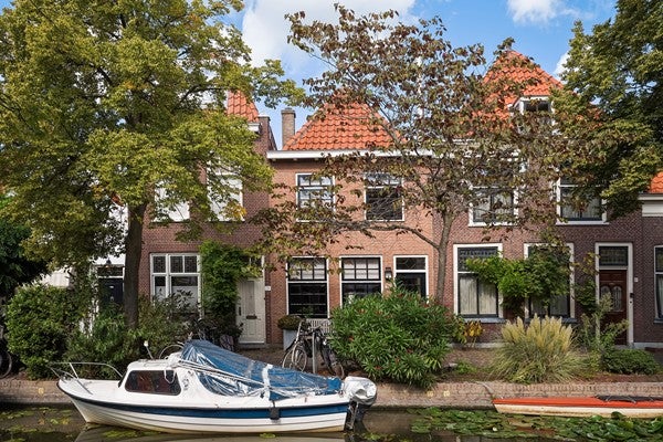 Huis Buitenwatersloot 122 in Delft