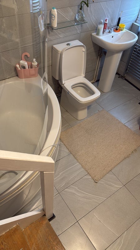 Room Durham Rise in Greater London