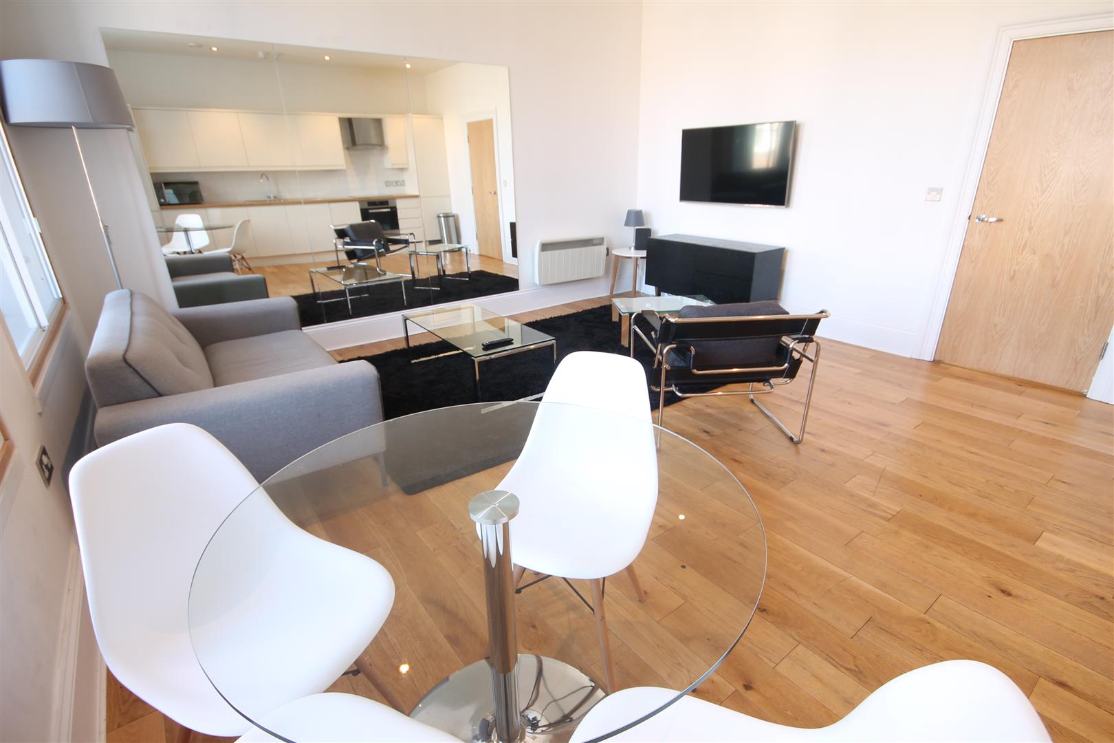 Flat Grainger Street in Newcastle upon Tyne