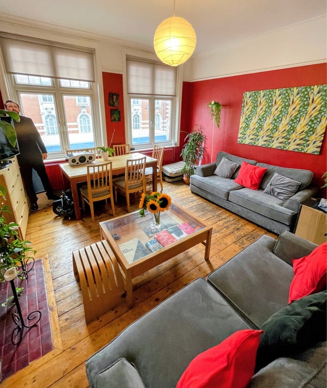 Room Acre Lane in Greater London