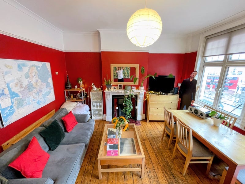 Room Acre Lane in Greater London