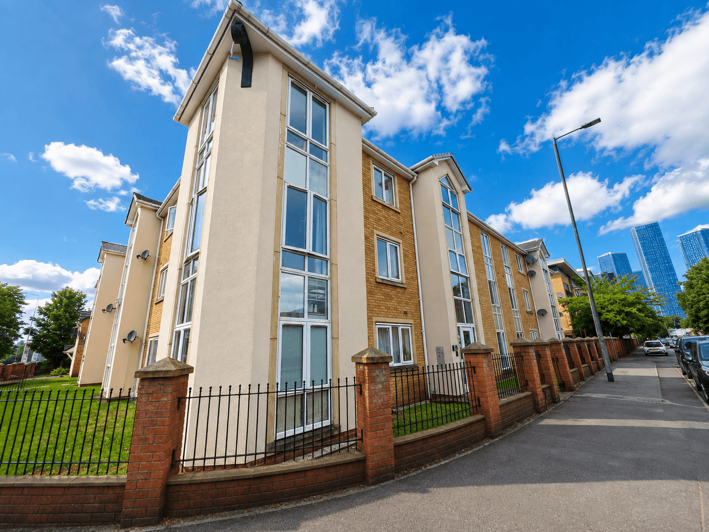 Flat Old Birley Street in Manchester