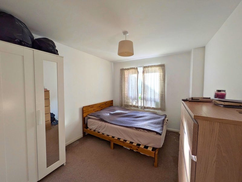 Room Finchley Park in Greater London