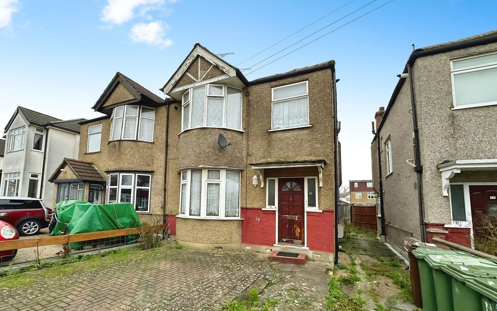 Flat Farmstead Road in Greater London